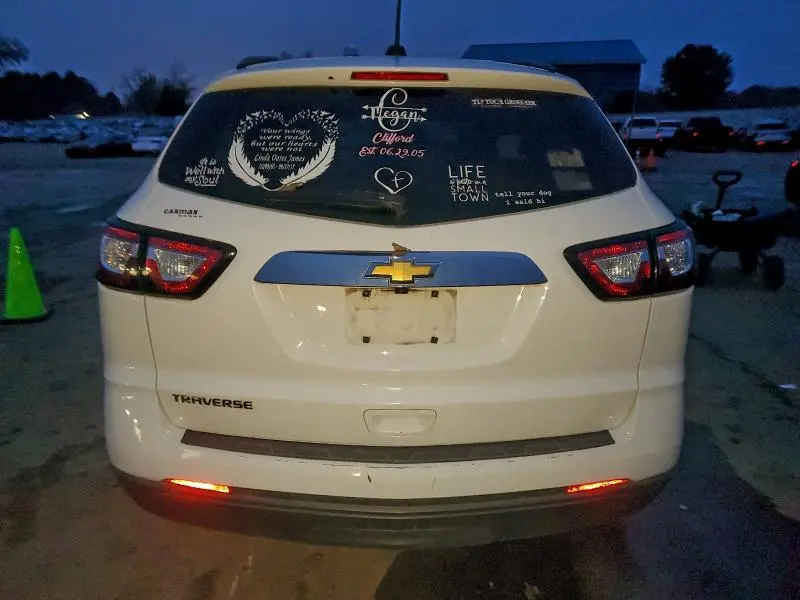 2017 CHEVROLET TRAVERSE LS  