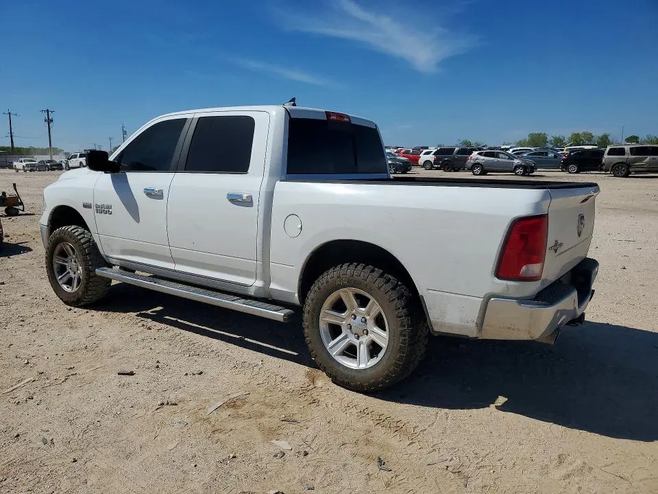 2015 RAM 1500 SLT  