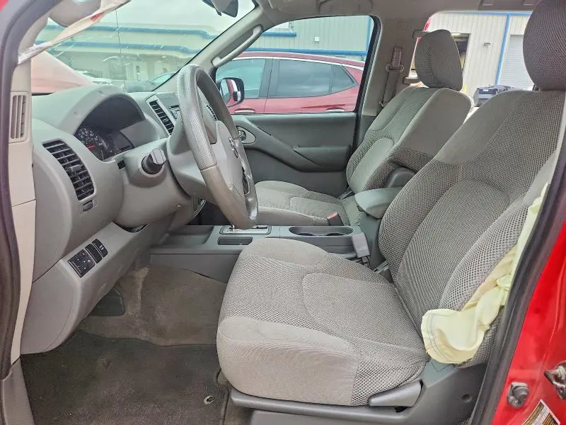 2010 NISSAN FRONTIER SE V6  