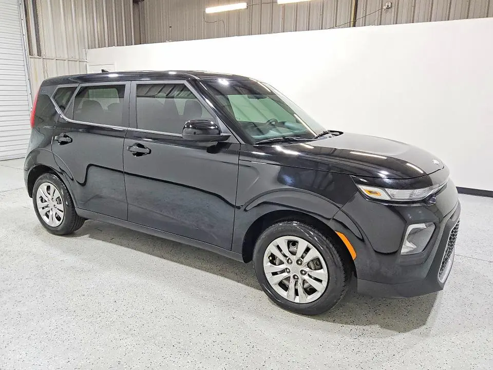 2021 KIA SOUL LX  
