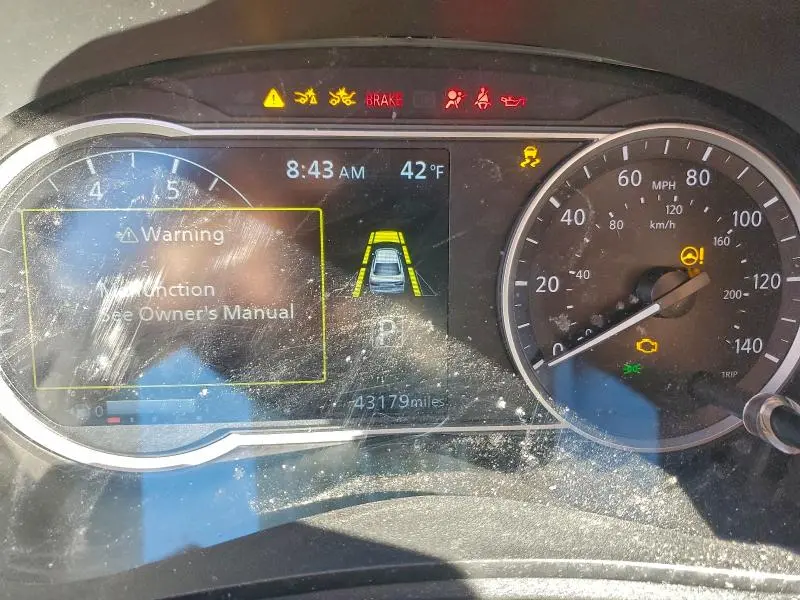 2021 NISSAN VERSA SV  