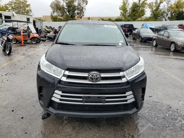 2017 TOYOTA HIGHLANDER LE  