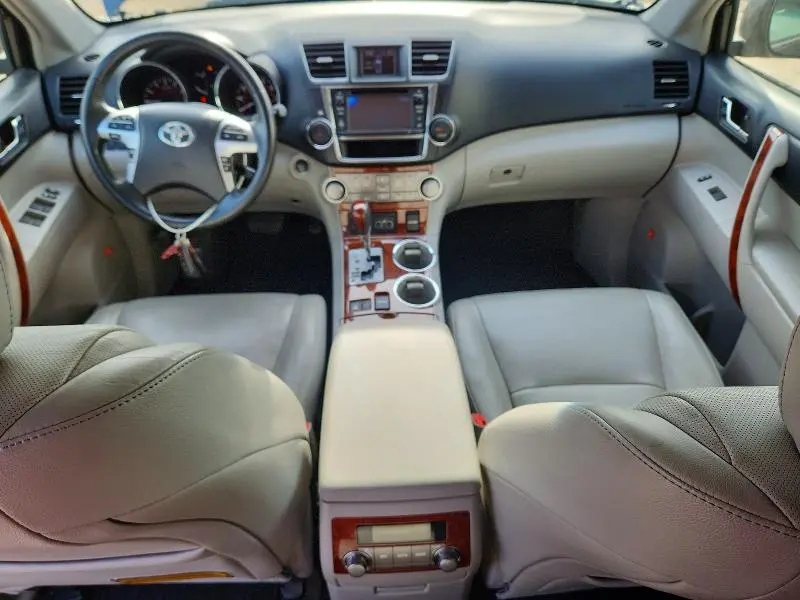 2013 TOYOTA HIGHLANDER LIMITED  