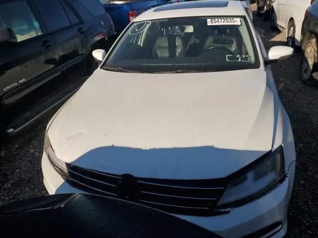 2017 VOLKSWAGEN JETTA SE  