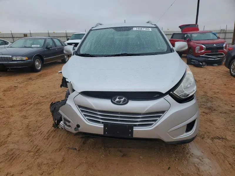 2011 HYUNDAI TUCSON GLS  