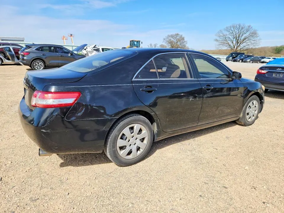 2010 TOYOTA CAMRY LE  