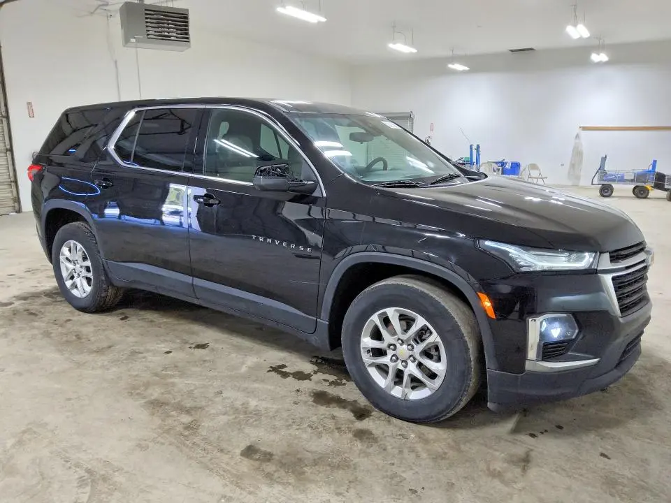 2022 CHEVROLET TRAVERSE LS  