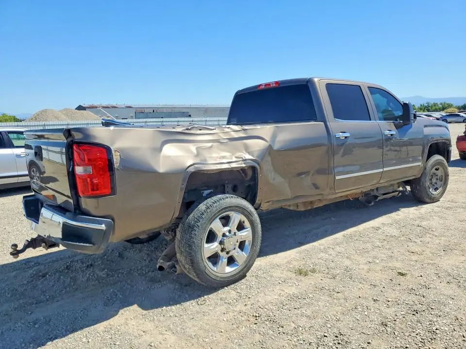 2015 GMC SIERRA K2500 SLT  