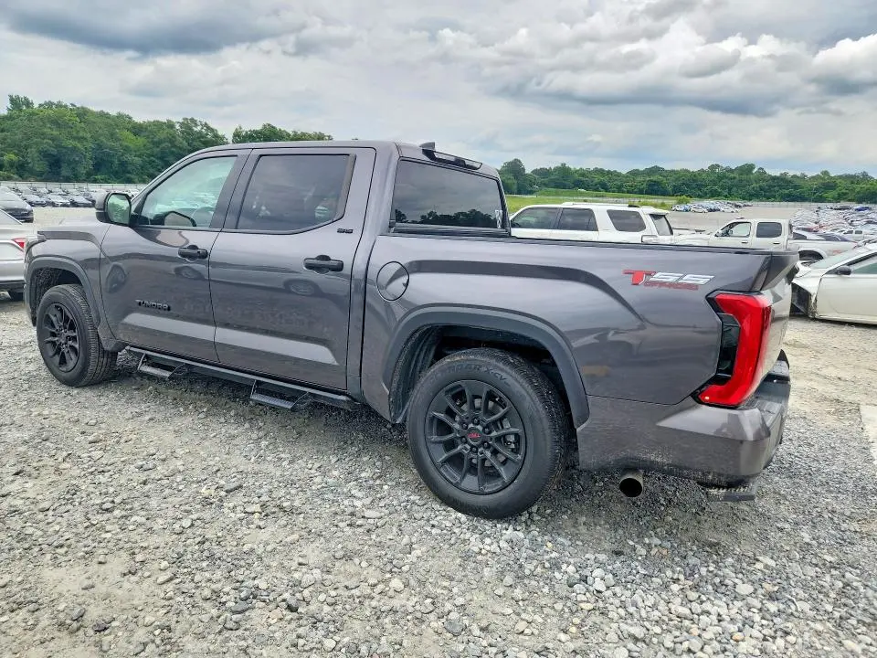 2022 TOYOTA TUNDRA SR5  