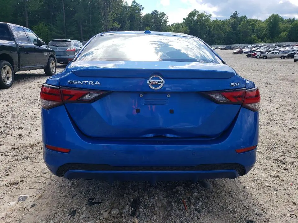 2022 NISSAN SENTRA SV  
