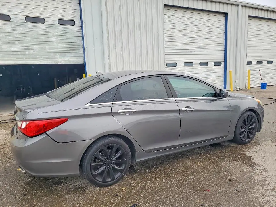2011 HYUNDAI SONATA SE  