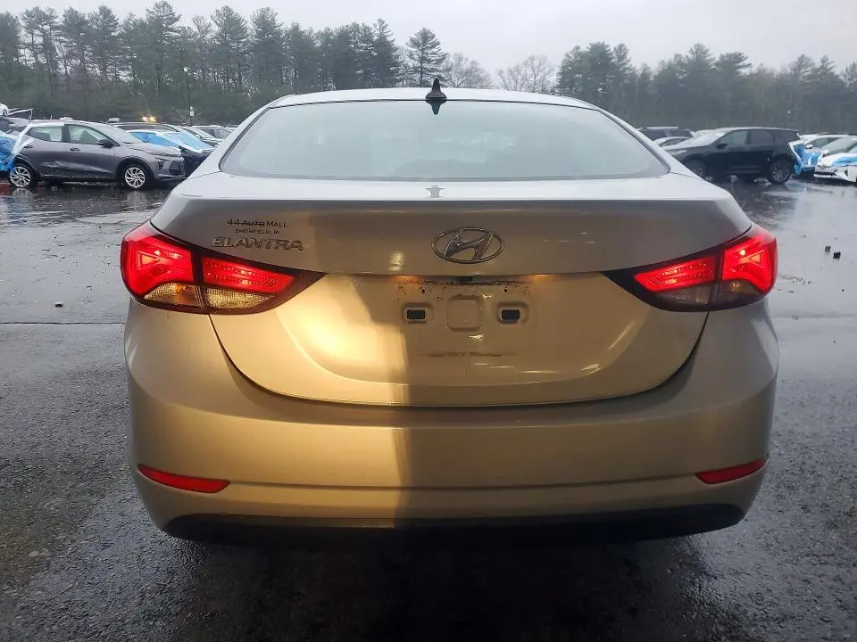 2014 HYUNDAI ELANTRA SE  