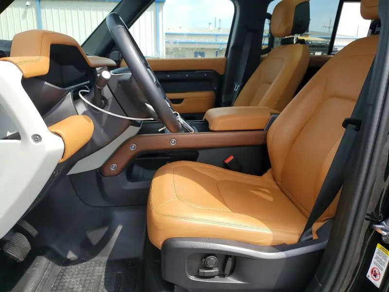2024 LAND ROVER DEFENDER 110 S  