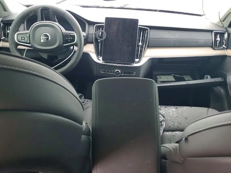 2025 VOLVO XC90 PLUS  