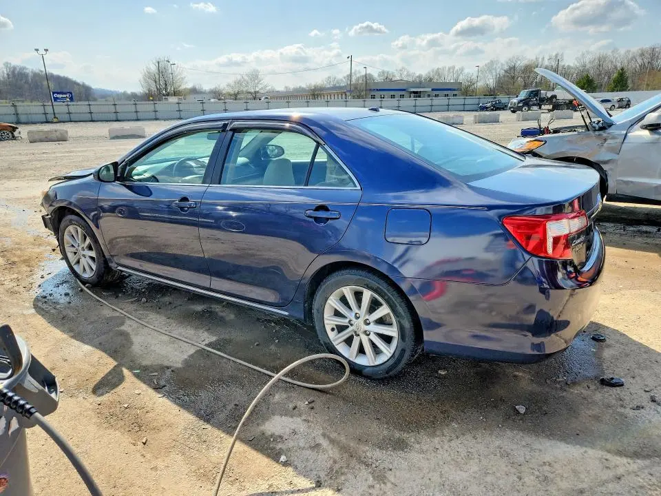 2014 TOYOTA CAMRY XLE  