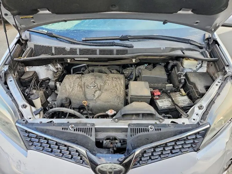2018 TOYOTA SIENNA SE 8-PASSENGER  