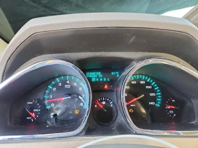 2010 CHEVROLET TRAVERSE LT  