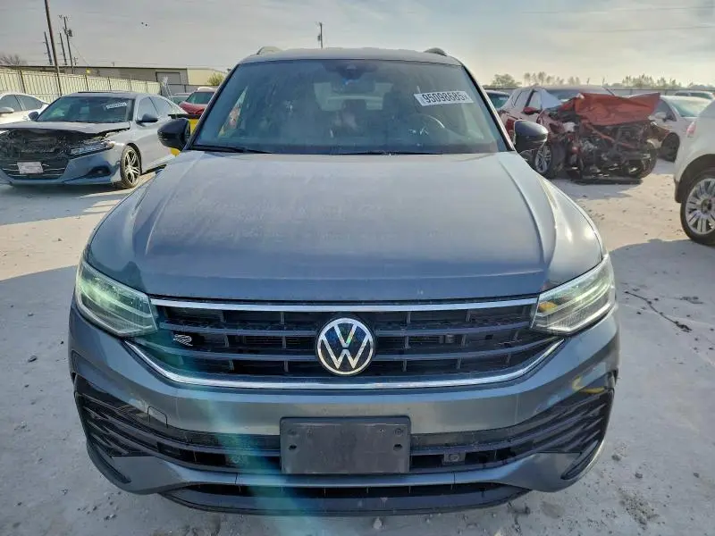2022 VOLKSWAGEN TIGUAN SE R-LINE BLACK  