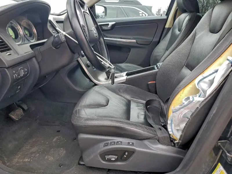2013 VOLVO XC60 T6  