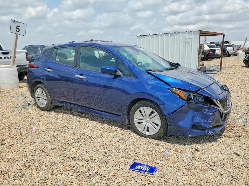 2021 NISSAN LEAF S  