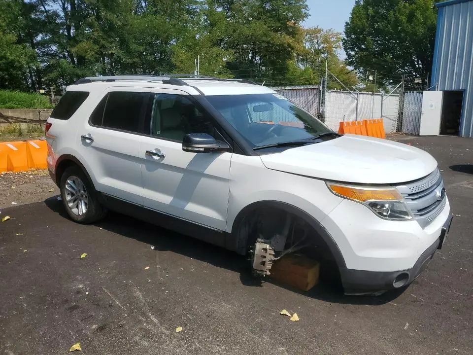 2013 FORD EXPLORER XLT  