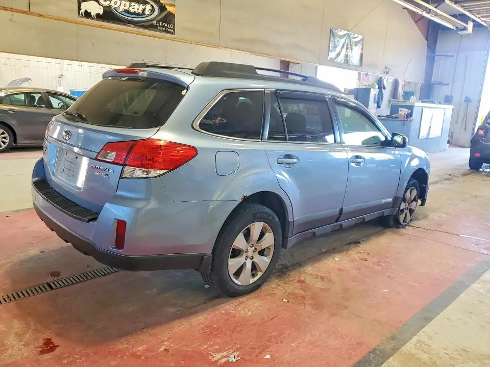 2010 SUBARU OUTBACK 2.5I PREMIUM  