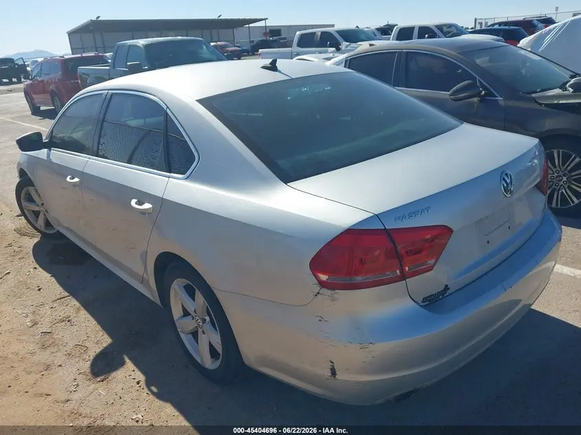 2014 VOLKSWAGEN PASSAT 1.8T SE