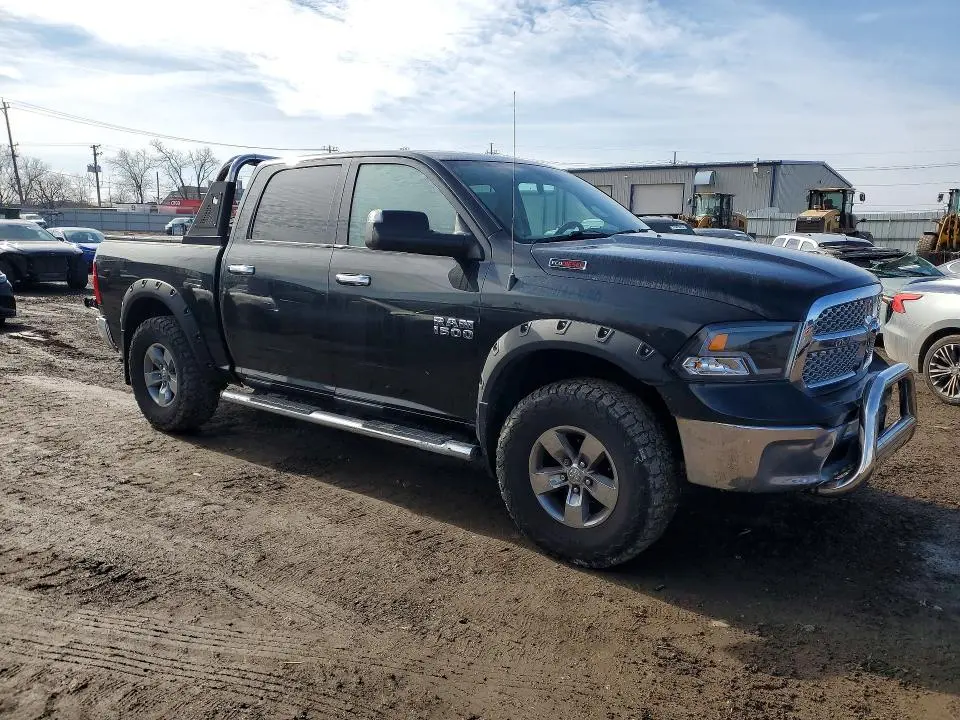 2017 RAM 1500 SLT  
