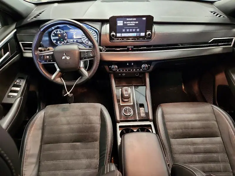 2023 MITSUBISHI OUTLANDER SE  
