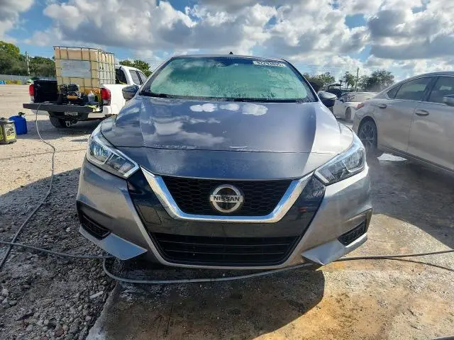 2021 NISSAN VERSA SV  