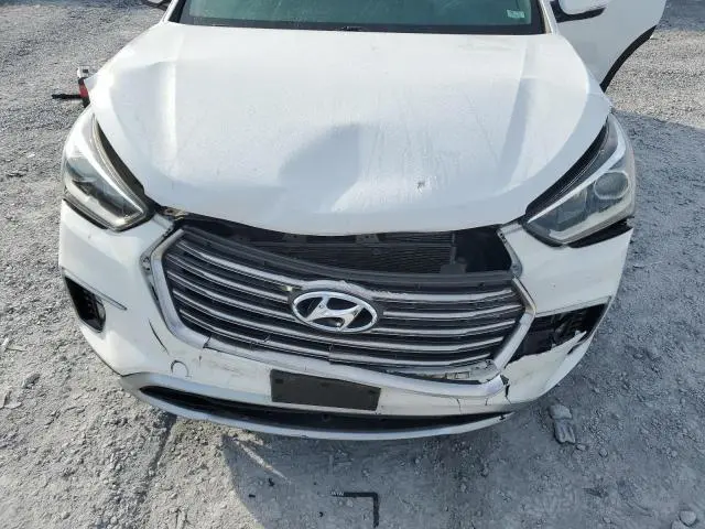 2018 HYUNDAI SANTA FE SE  