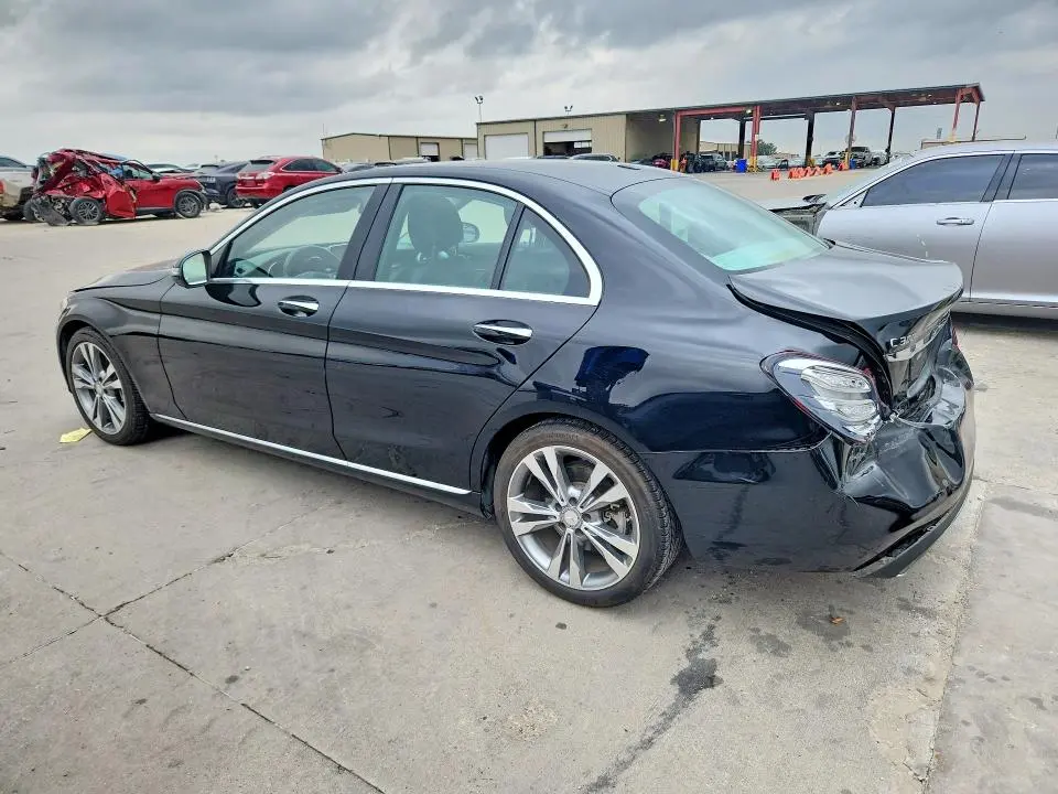 2016 MERCEDES-BENZ C 300  
