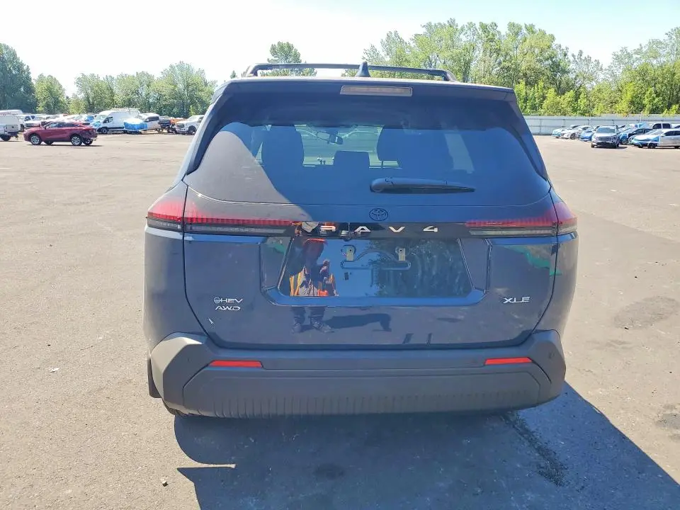 2026 TOYOTA RAV4 XLE PREMIUM  