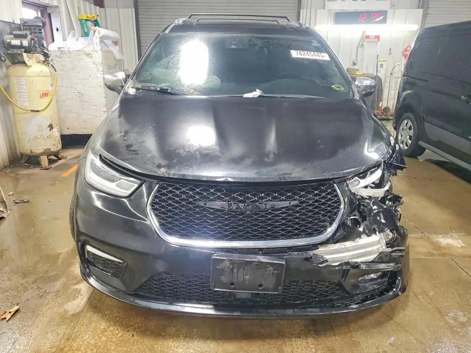 2021 CHRYSLER PACIFICA LIMITED  