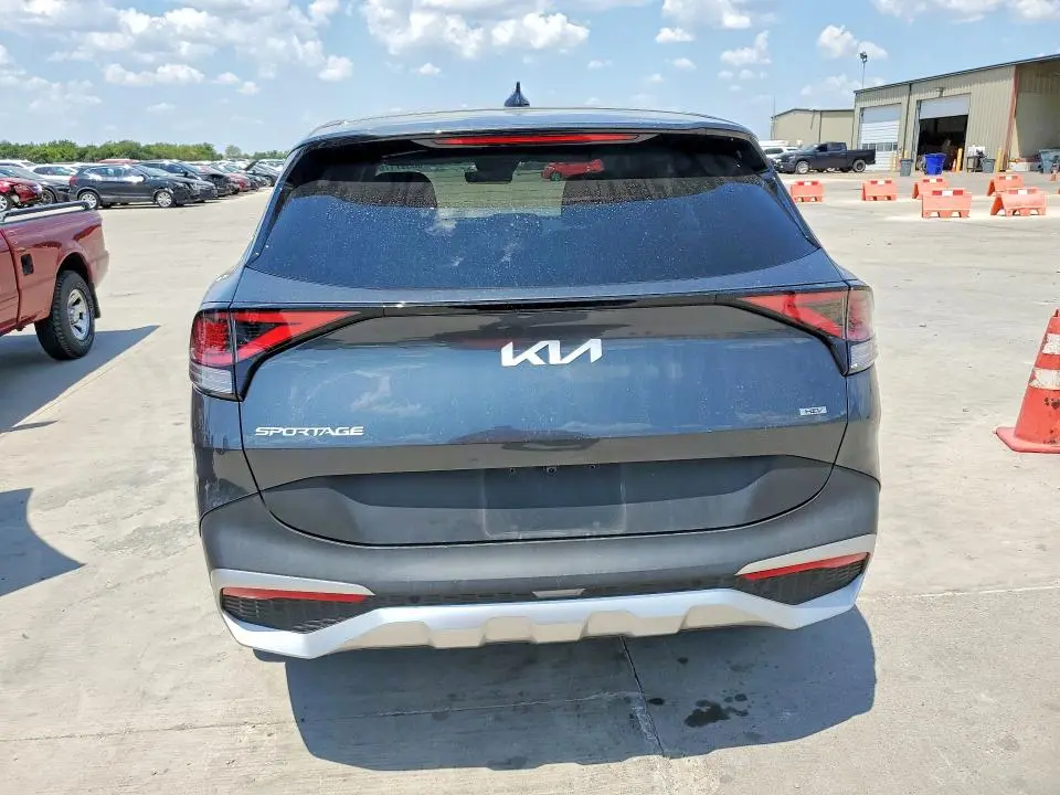 2023 KIA SPORTAGE LX  
