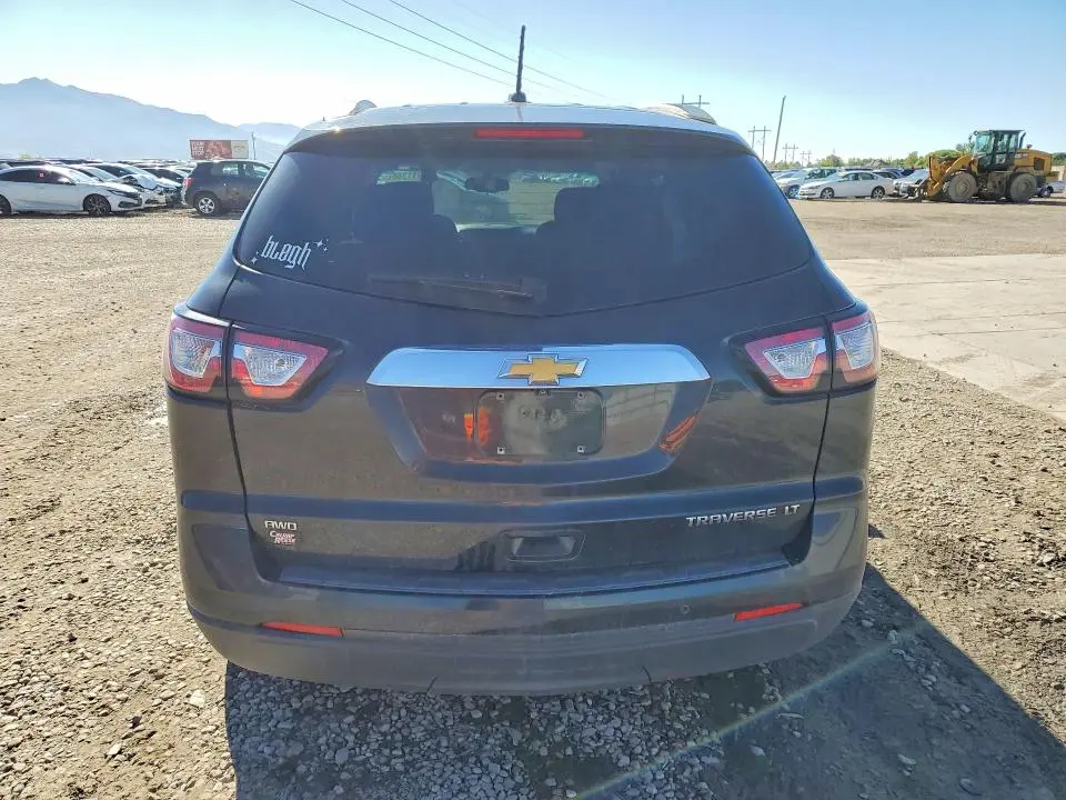 2014 CHEVROLET TRAVERSE LT  