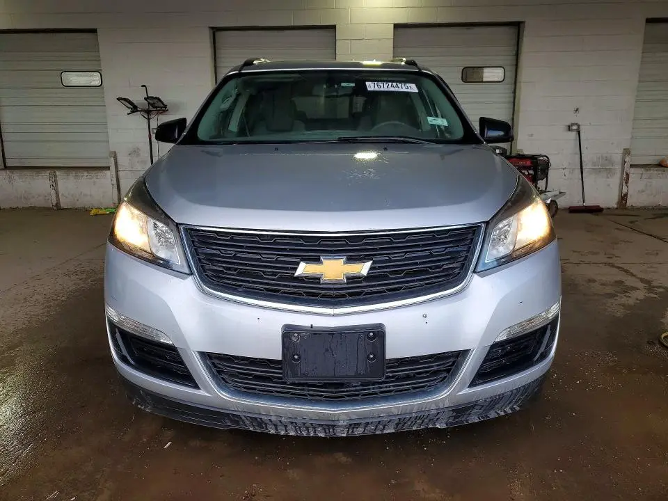 2017 CHEVROLET TRAVERSE LS  