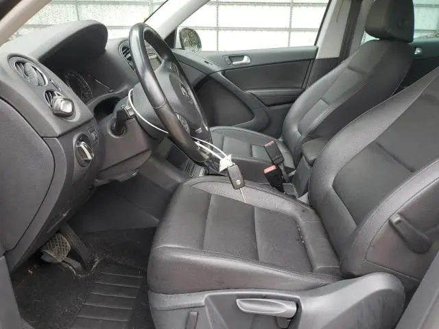 2014 VOLKSWAGEN TIGUAN S