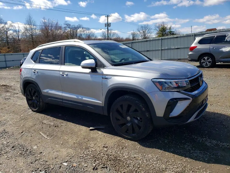2024 VOLKSWAGEN TAOS SE  
