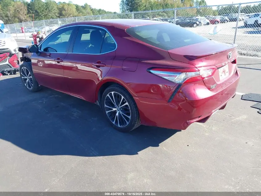 2018 TOYOTA CAMRY SE