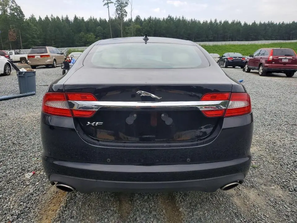 2013 JAGUAR XF   