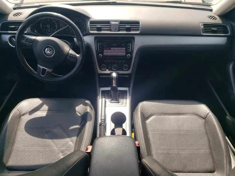 2013 VOLKSWAGEN PASSAT SE  