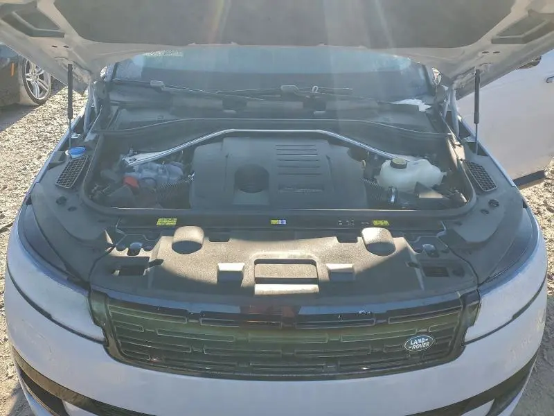 2024 LAND ROVER RANGE ROVER SPORT SE  