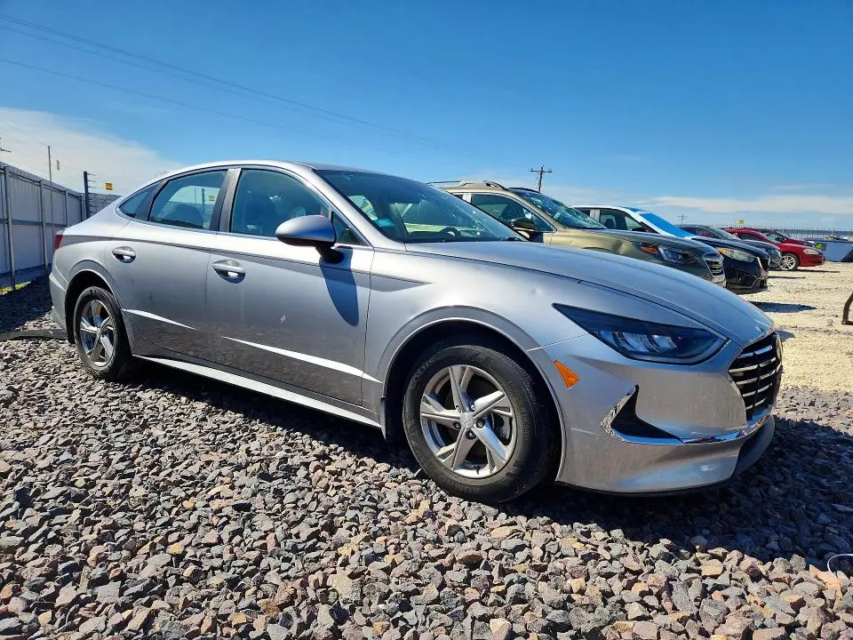 2021 HYUNDAI SONATA SE  
