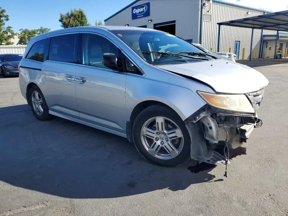 2011 HONDA ODYSSEY TOURING  