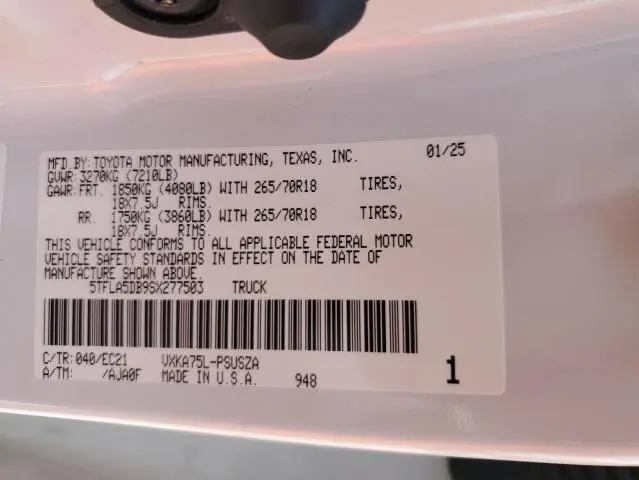 2025 TOYOTA TUNDRA CREWMAX SR  