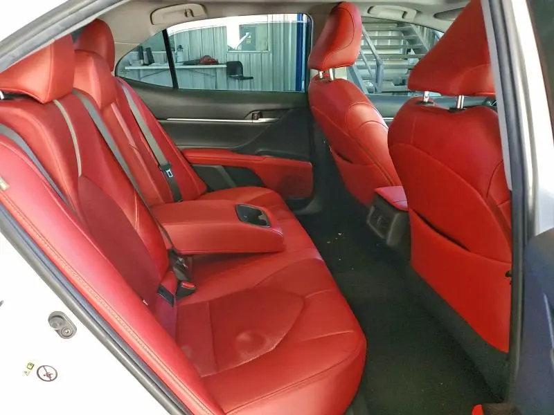 2018 TOYOTA CAMRY XSE  