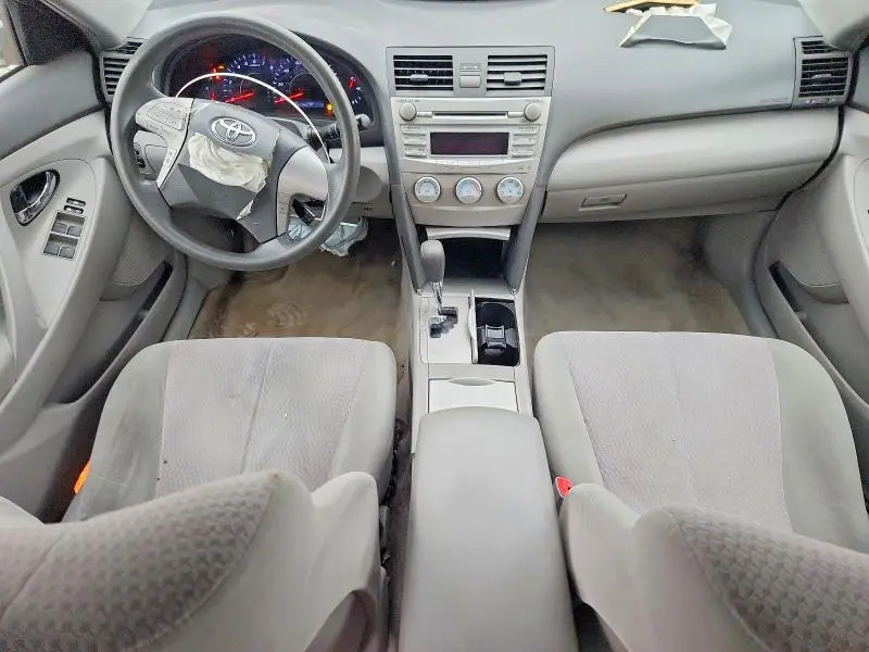 2011 TOYOTA CAMRY LE  