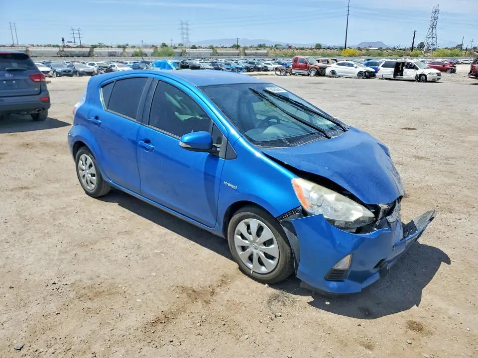 2013 TOYOTA PRIUS C TWO  