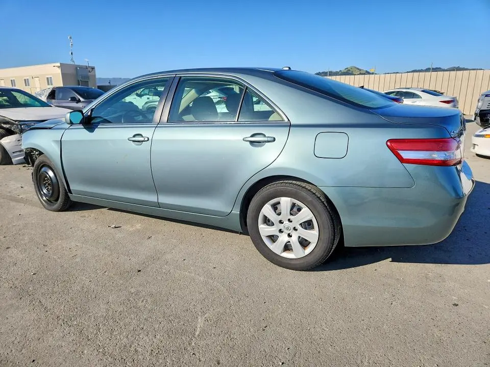 2010 TOYOTA CAMRY LE  
